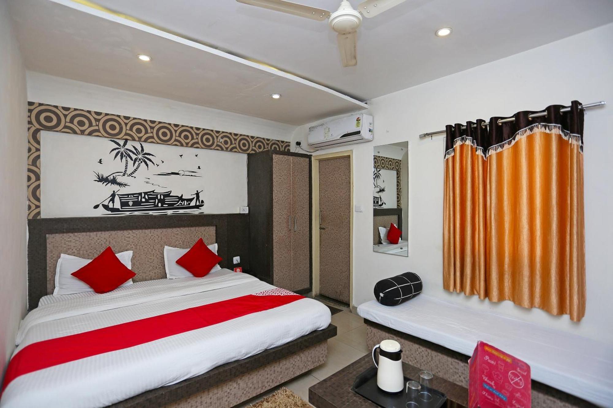Super Oyo Flagship 4957 Hotel China Town Bhairaun Ghat Bagian luar foto